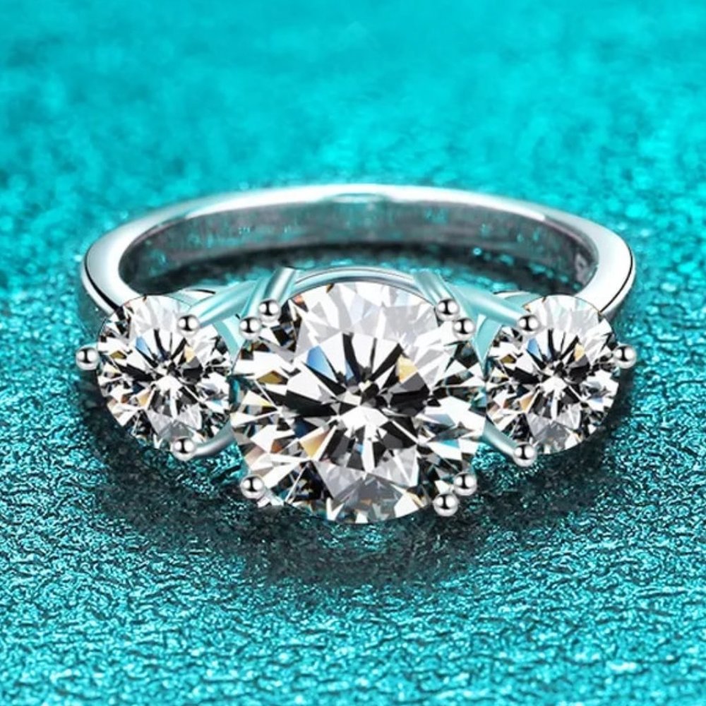 Certified 4ct. t.w. Moissanite Diamond 3 Stone Wedding Engagement Ring NEW - Picture 4 of 16